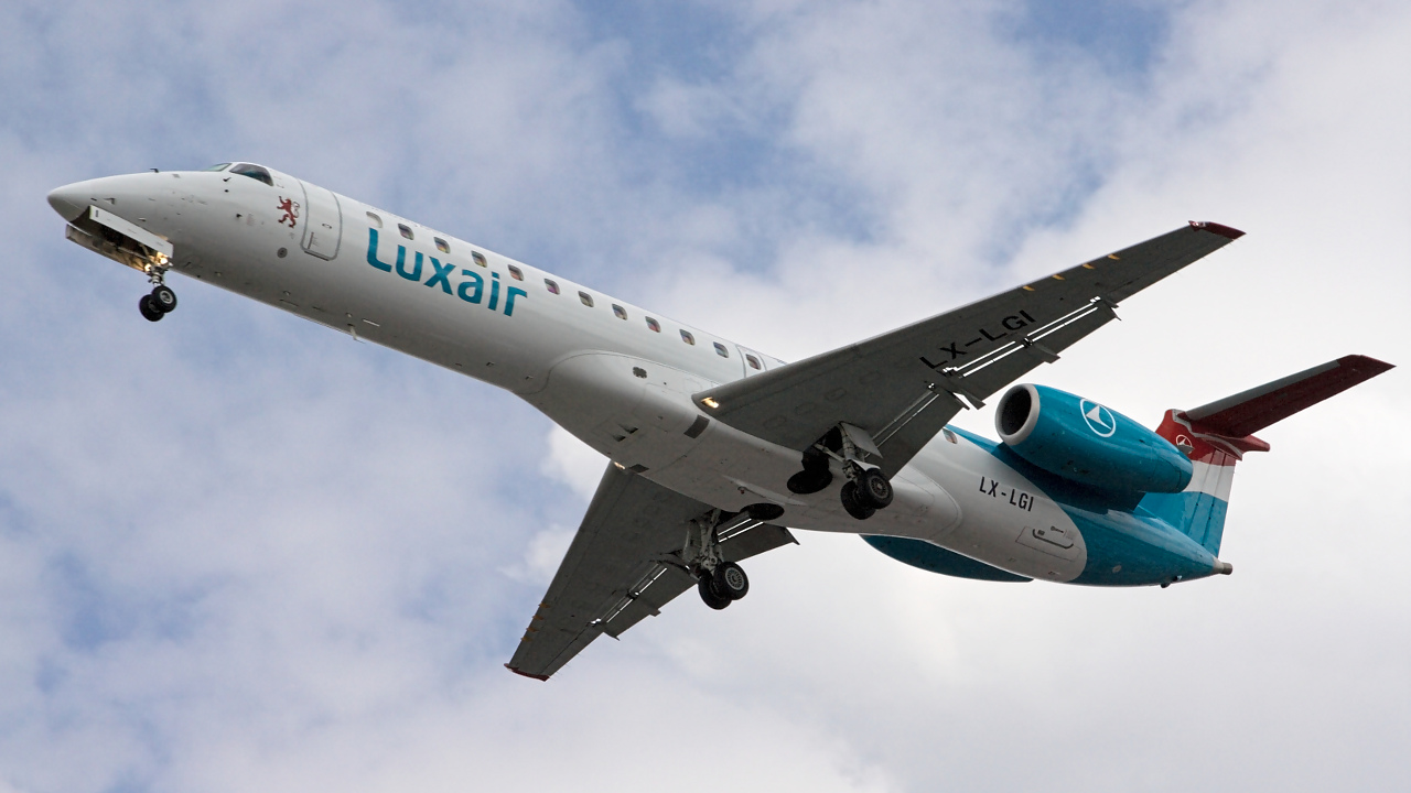 LX-LGI ✈ Luxair Embraer ERJ-145LU @ London-Heathrow