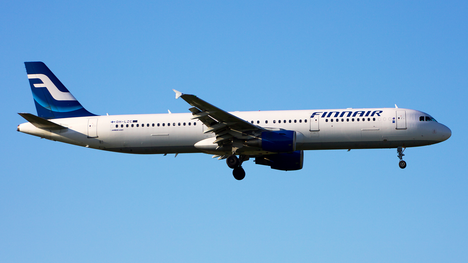 OH-LZC ✈ Finnair Airbus A321-211 @ London-Heathrow