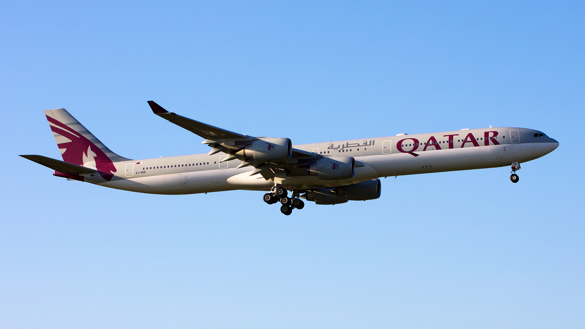 A7-AGB ✈ Qatar Airways Airbus A340-642 @ London-Heathrow