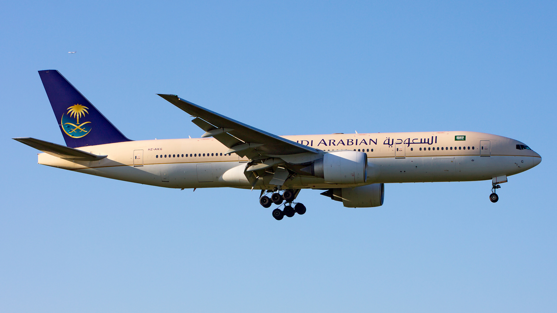 HZ-AKG ✈ Saudi Arabian Airlines Boeing 777-268ER @ London-Heathrow