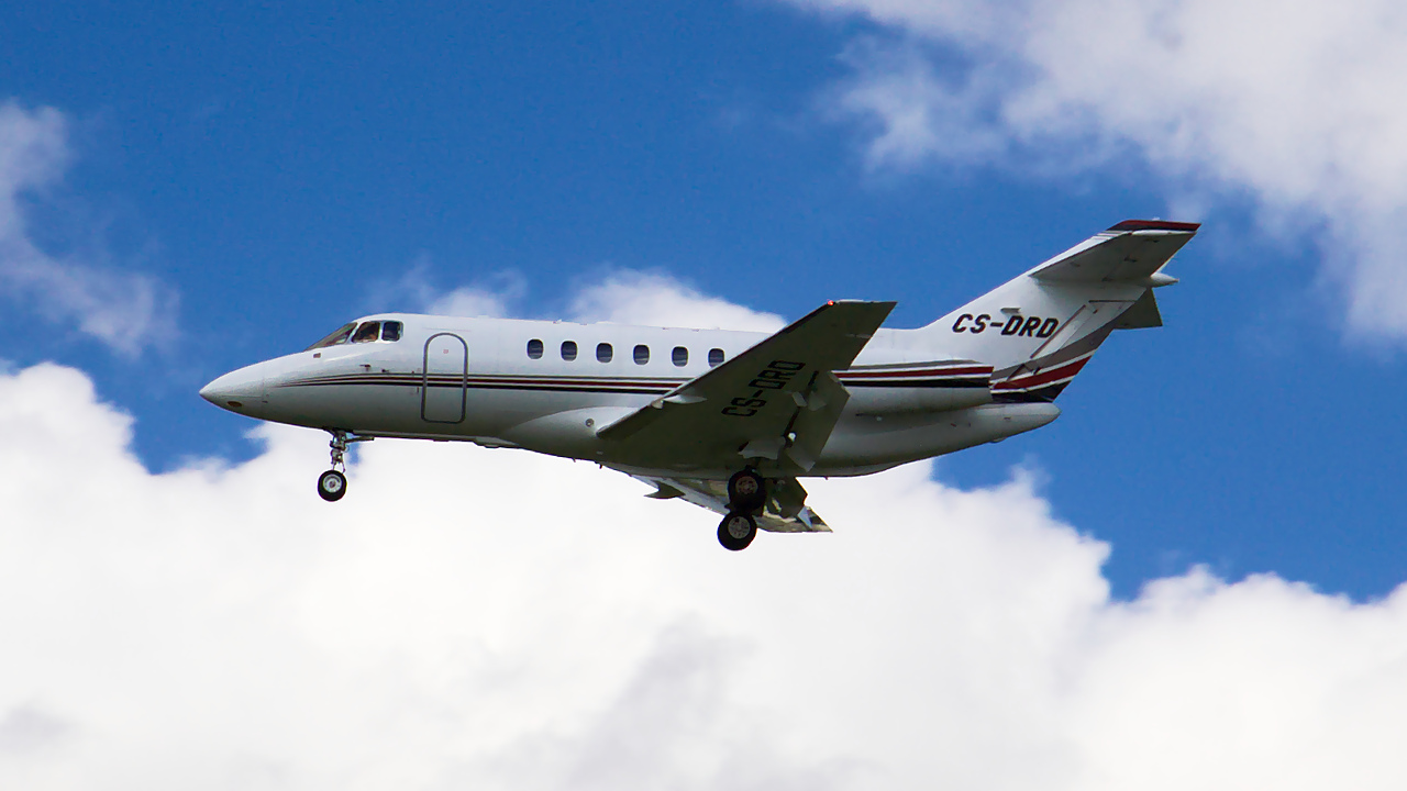 CS-DRD ✈ NetJets Transportes Aéreos Hawker-Beechcraft Hawker 800XP @ London-Heathrow