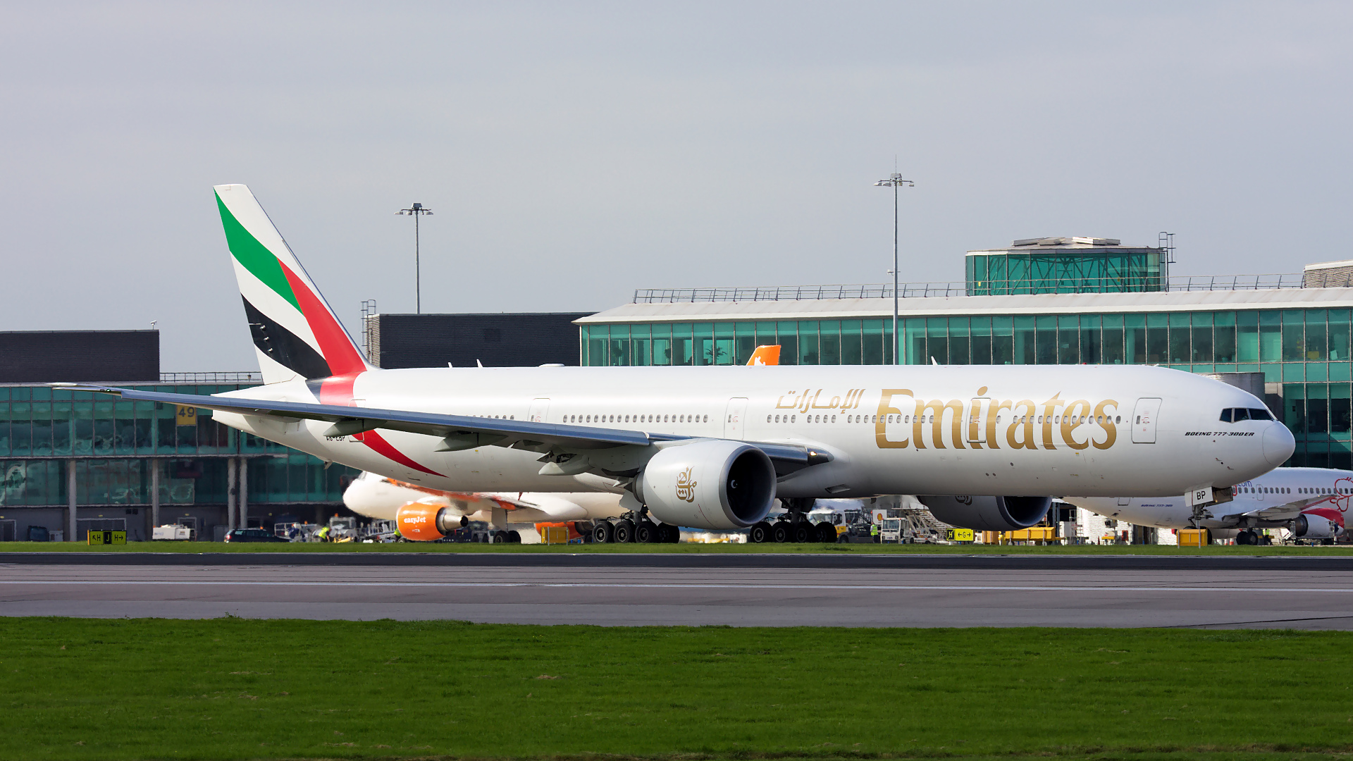 A6-EBP ✈ Emirates Airline Boeing 777-31HER @ Manchester
