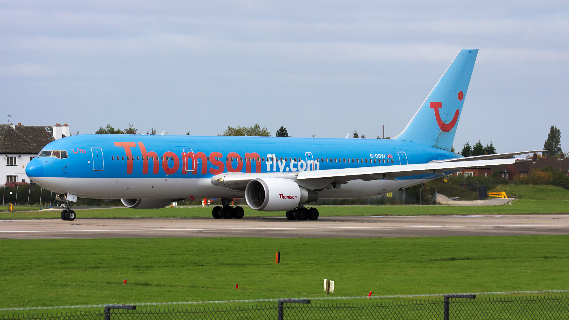 G-OBYJ ✈ Thomson Airways Boeing 767-304ER @ Manchester