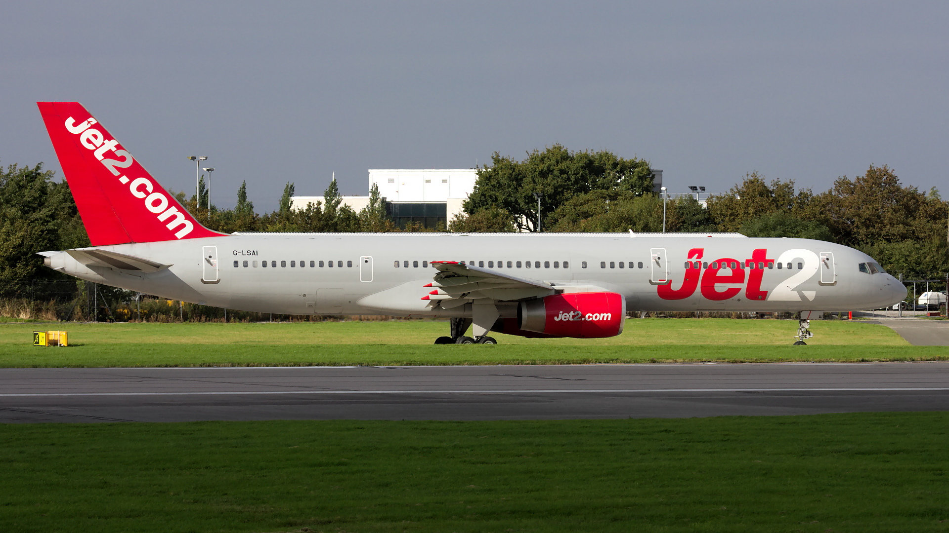 G-LSAI ✈ Jet2.com Boeing 757-21B @ Manchester