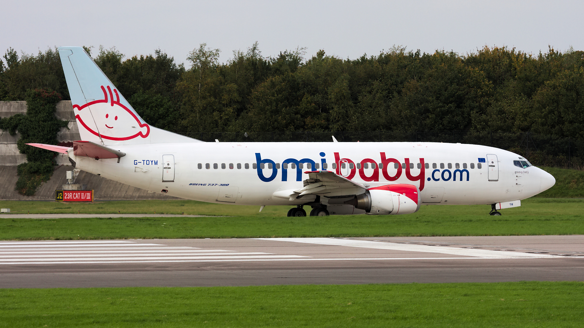 G-TOYM ✈ bmibaby Boeing 737-36Q @ Manchester