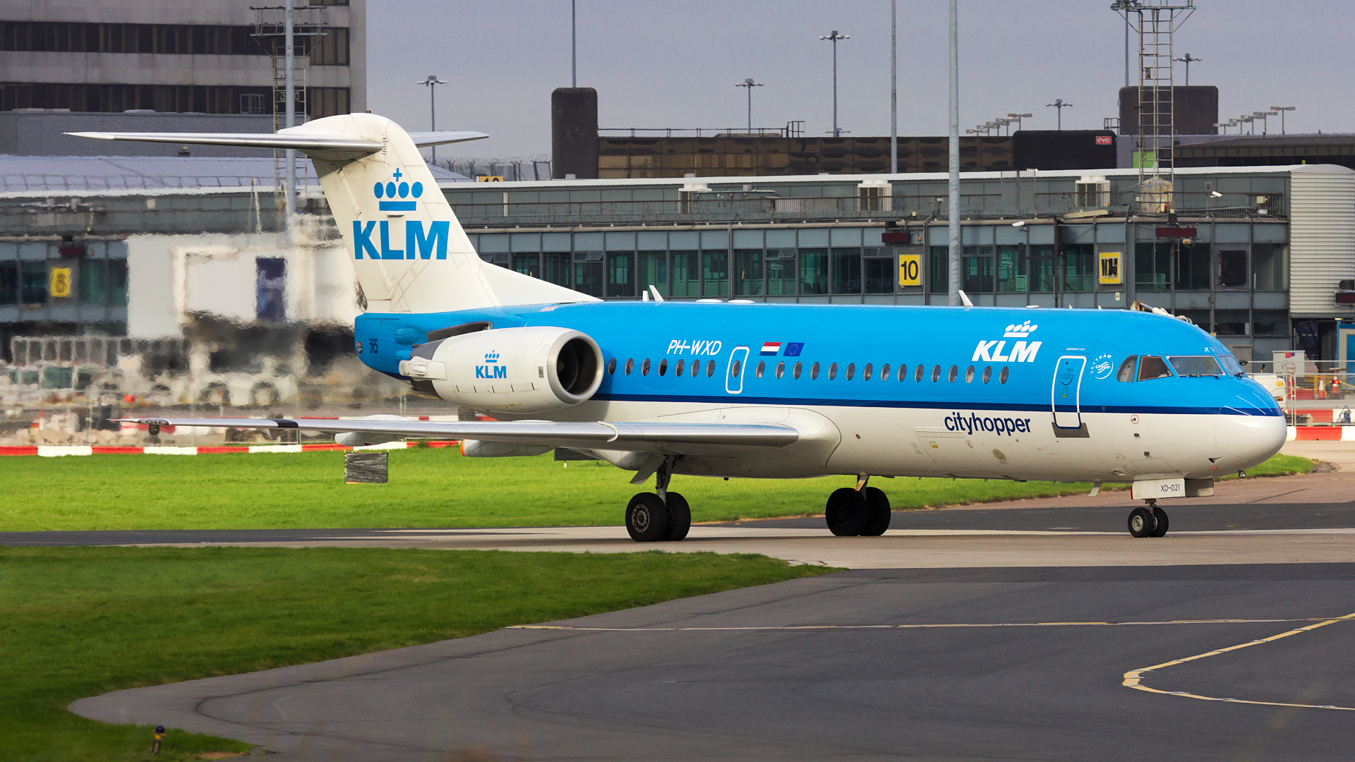 PH-WXD ✈ KLM Cityhopper Fokker 70 (F28-0070) @ Manchester
