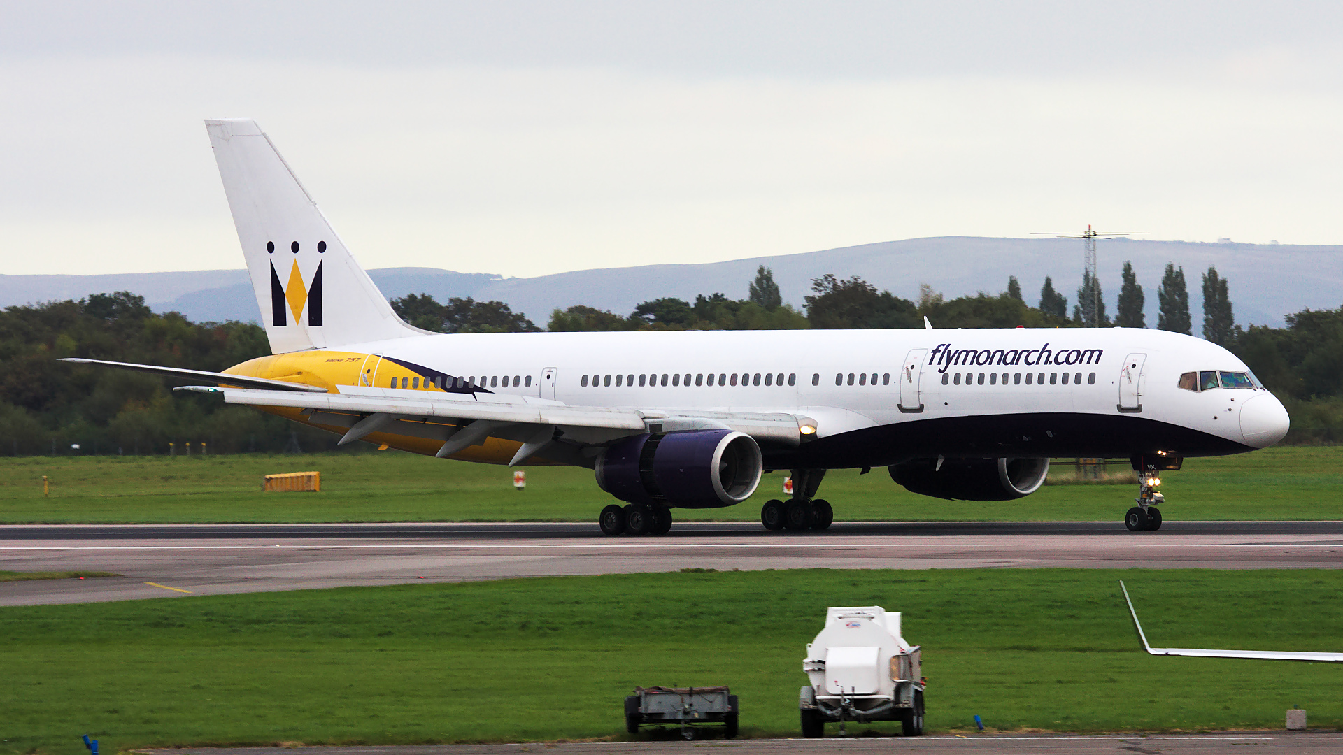 G-MONK ✈ Monarch Airlines Boeing 757-2T7 @ Manchester