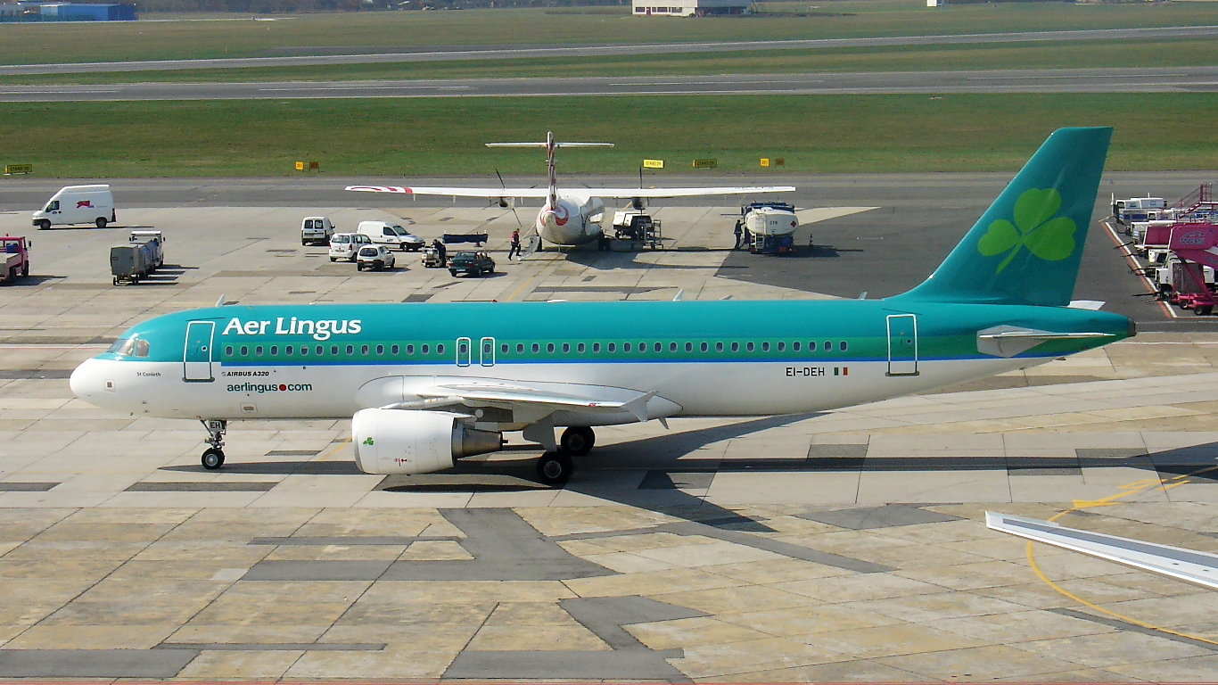EI-DEH ✈ Aer Lingus Airbus A320-214 @ Warsaw-Chopin