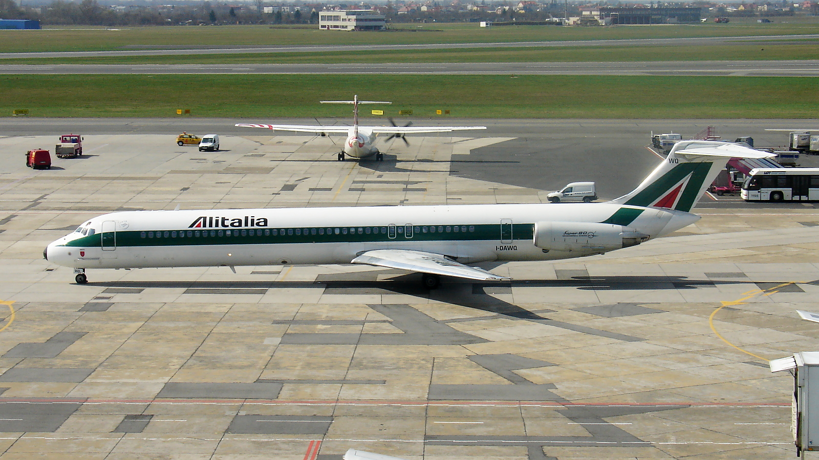 I-DAWQ ✈ Alitalia McDonnell Douglas MD-82 @ Warsaw-Chopin