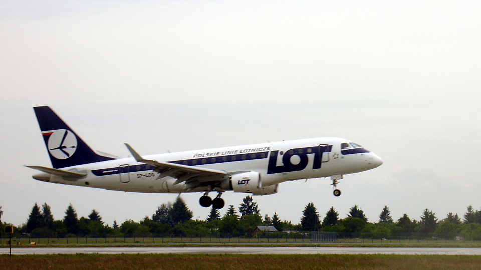 SP-LDG ✈ LOT Polish Airlines Embraer ERJ-170LR @ Warsaw-Chopin