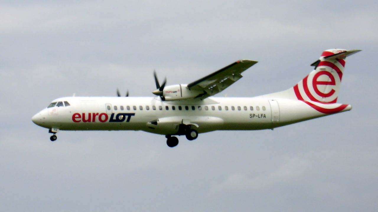 SP-LFA ✈ Eurolot ATR 72-202 @ Warsaw-Chopin