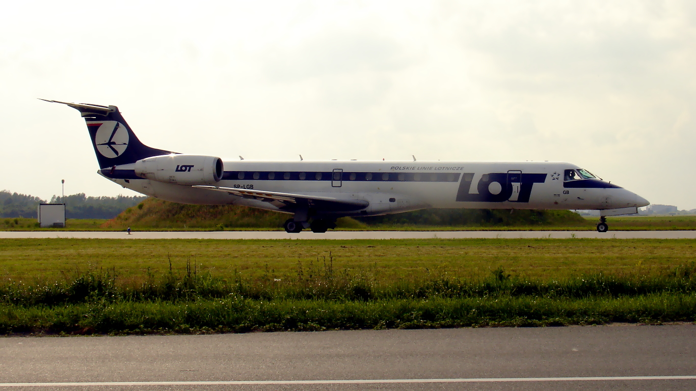 SP-LGB ✈ LOT Polish Airlines Embraer ERJ-145MP @ Warsaw-Chopin