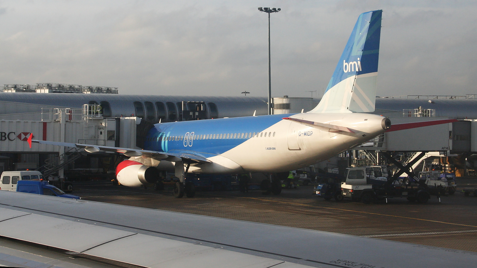 G-MIDP ✈ bmi British Midland Airbus A320-232 @ London-Heathrow