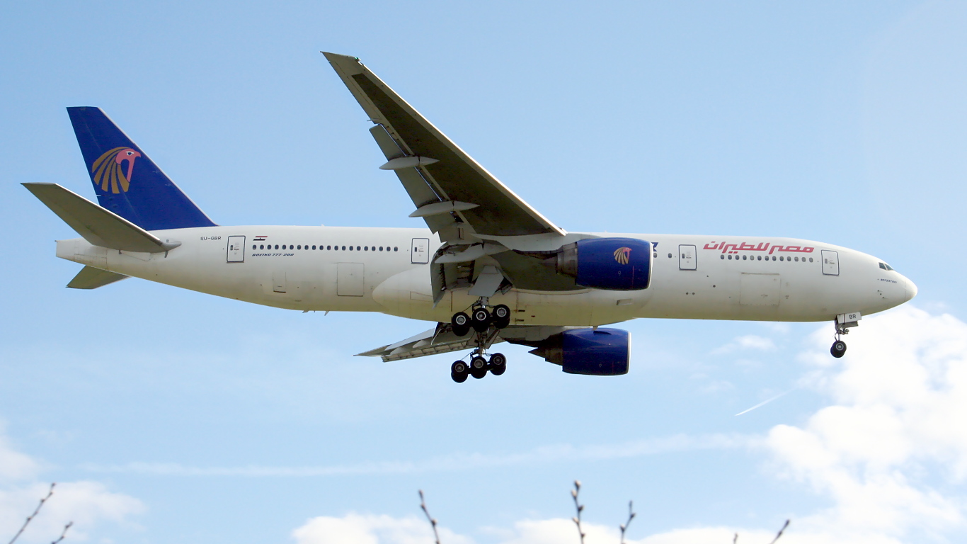 SU-GBR ✈ EgyptAir Boeing 777-266ER @ London-Heathrow