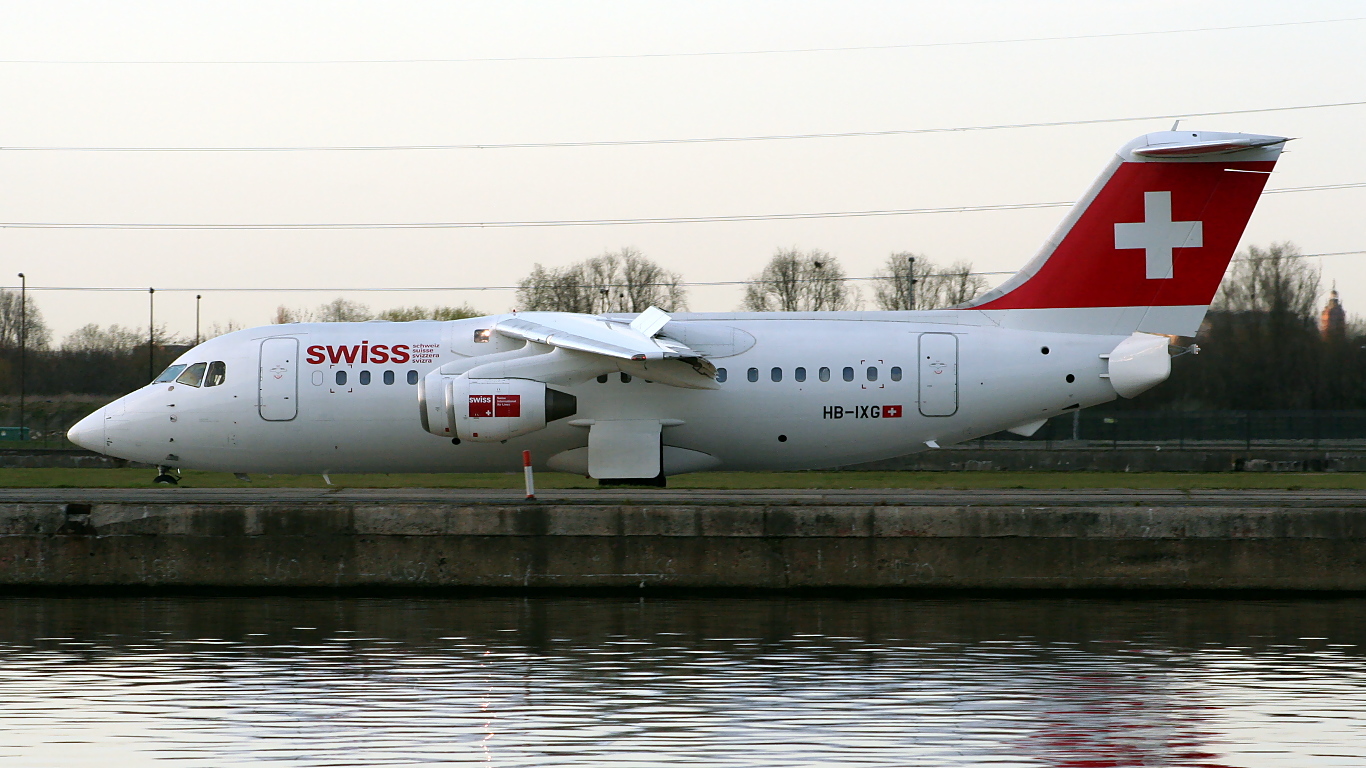 HB-IXG ✈ Swiss European Air Lines British Aerospace Avro RJ85 @ London-City