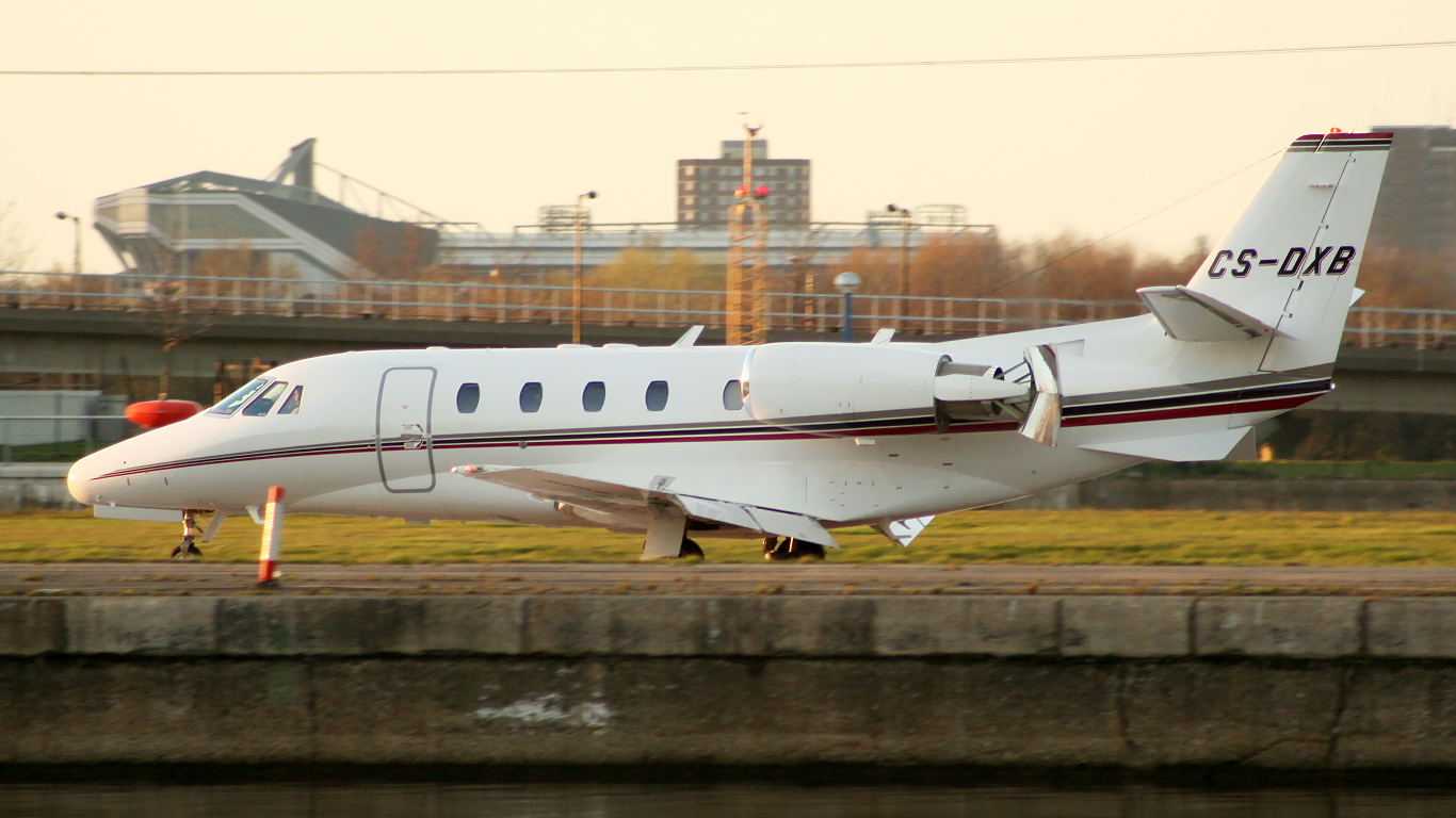 CS-DXB ✈ NetJets Transportes Aéreos Cessna 560XL Citation XLS @ London-City