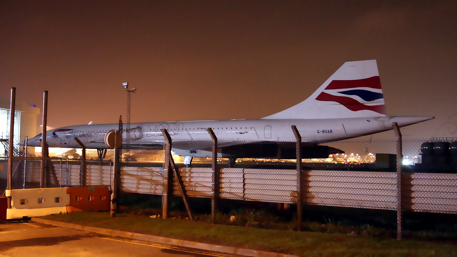 G-BOAB ✈ British Airways BAC Concorde 1-102 @ London-Heathrow