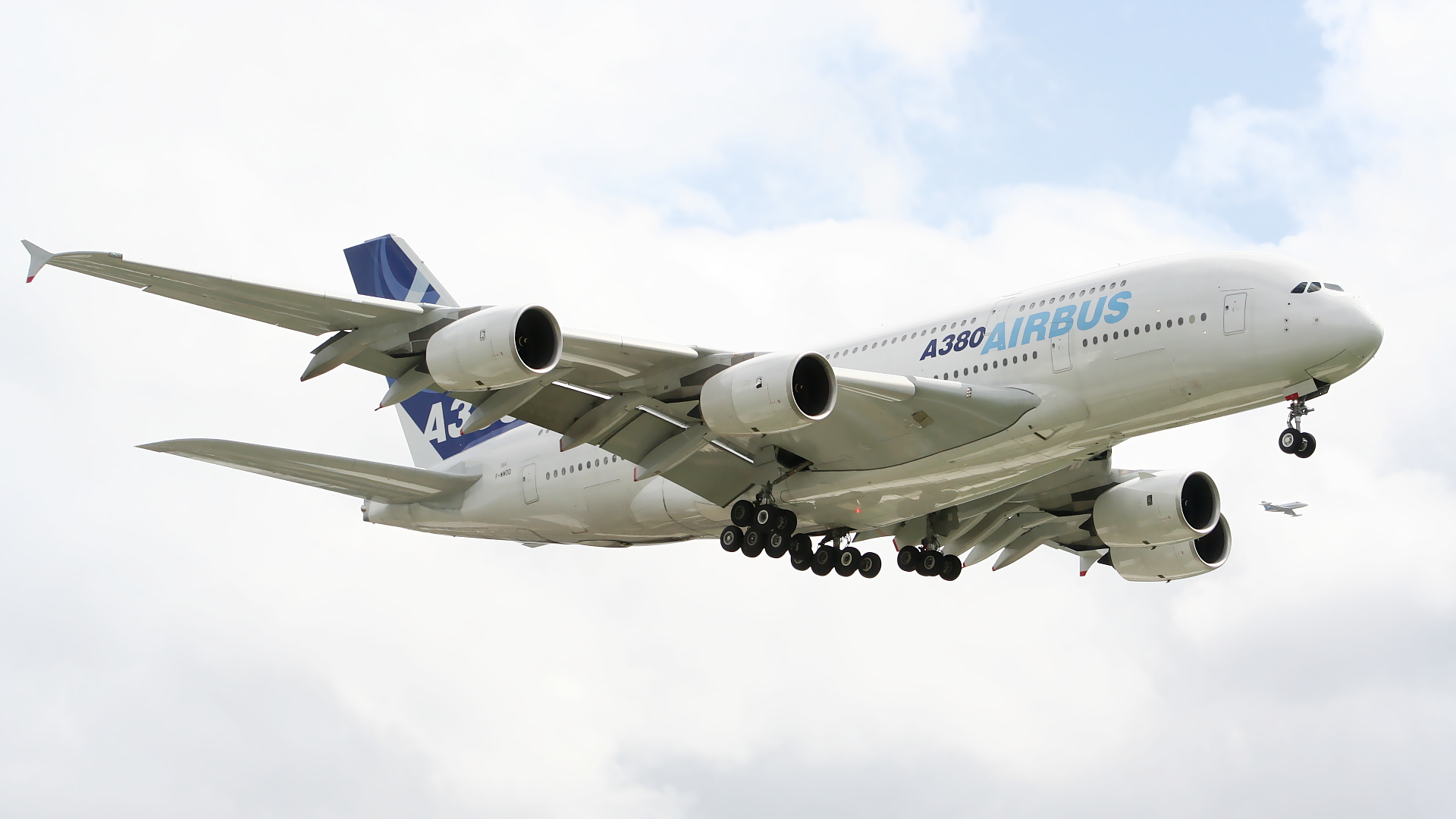 F-WWDD ✈ Airbus Industrie Airbus A380-841 @ London-Heathrow