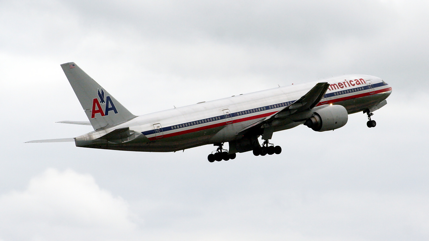 N797AN ✈ American Airlines Boeing 777-223ER @ London-Heathrow