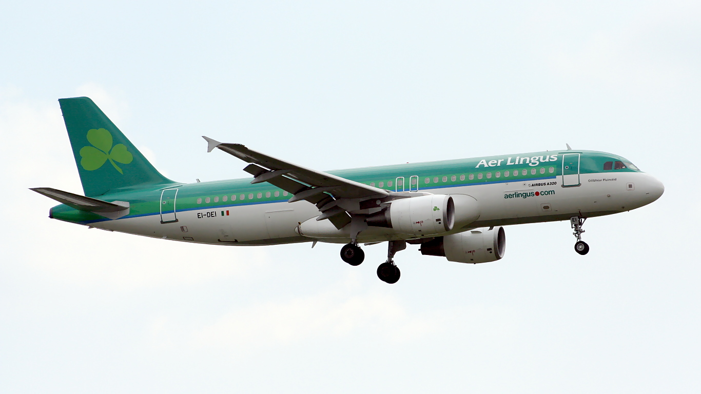 EI-DEI ✈ Aer Lingus Airbus A320-214 @ London-Heathrow