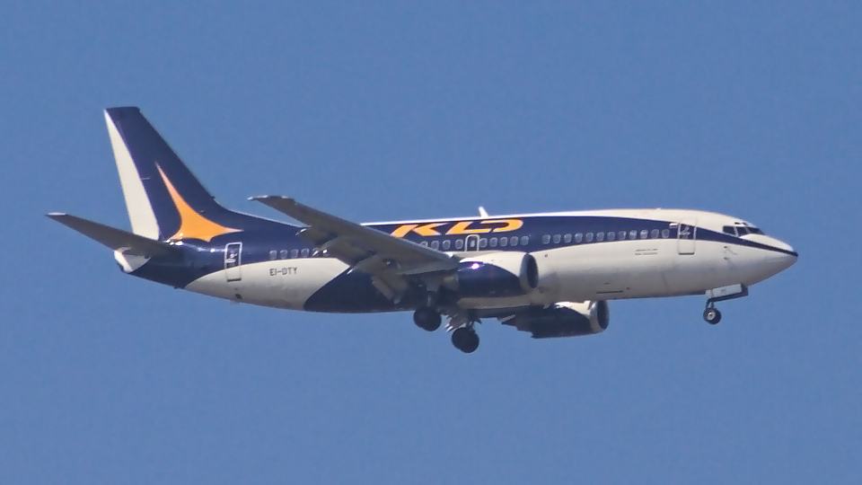 EI-DTY ✈ KD Avia Boeing 737-3M8 @ Barcelona-El Prat