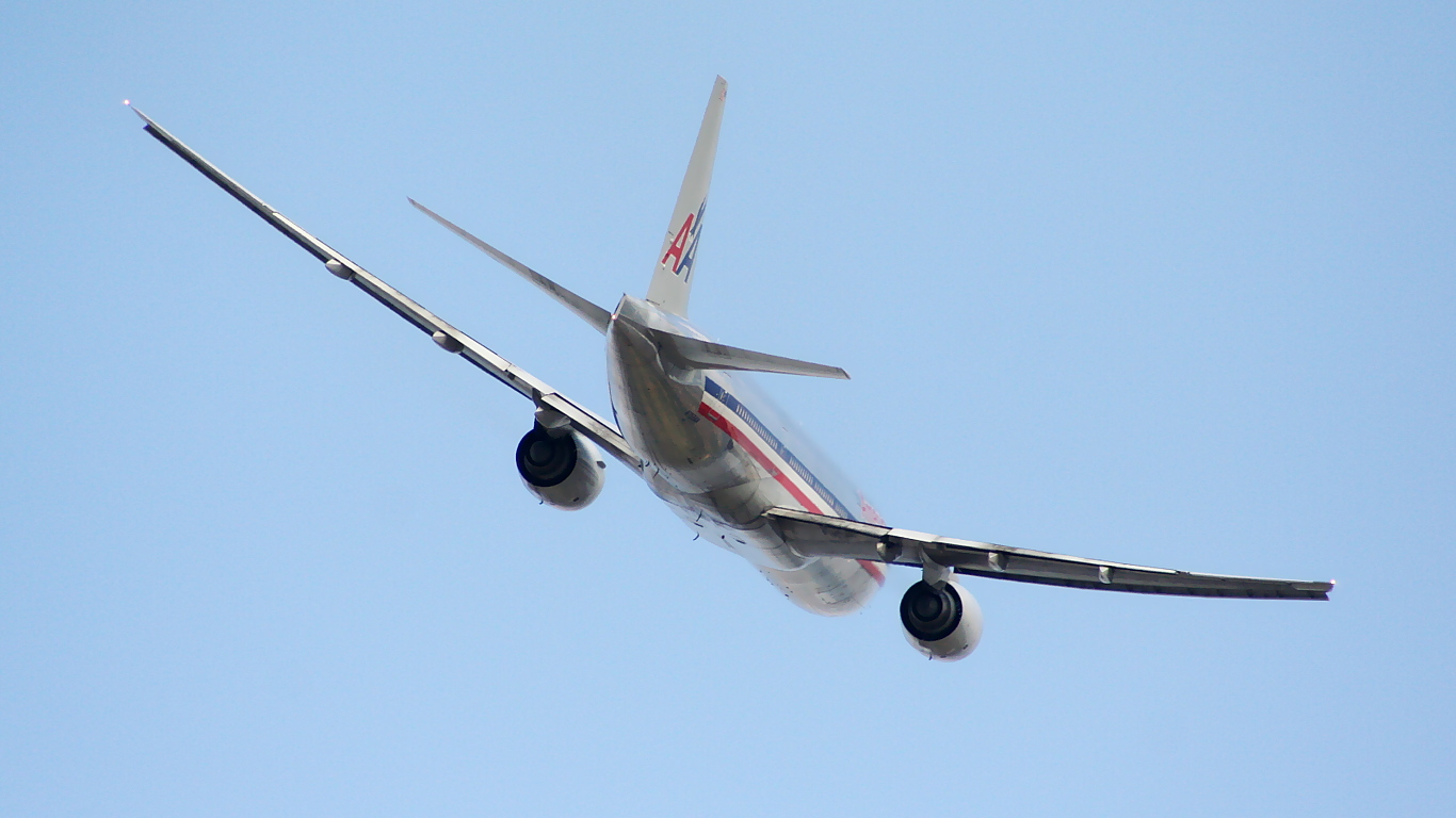 N759AN ✈ American Airlines Boeing 777-223ER @ London-Heathrow