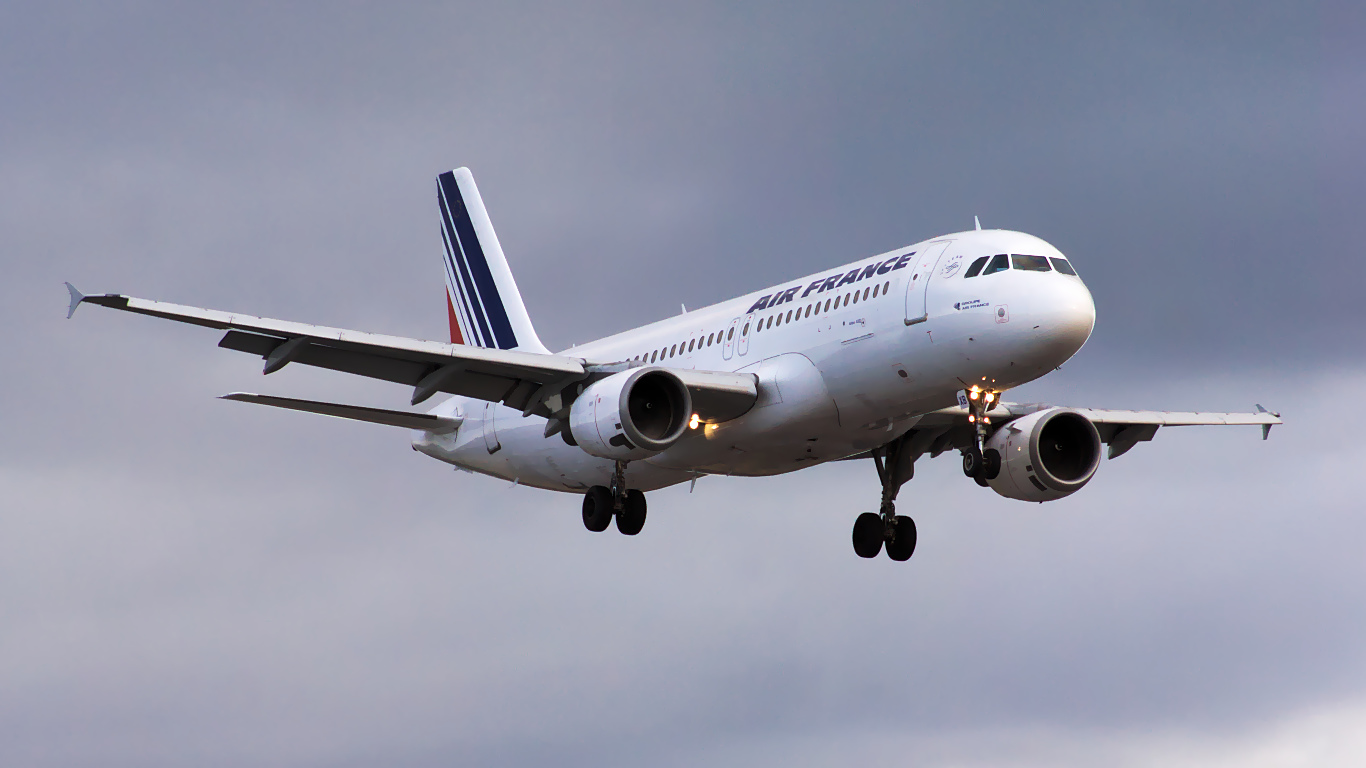 F-GKXB ✈ Air France Airbus A320-211 @ London-Heathrow