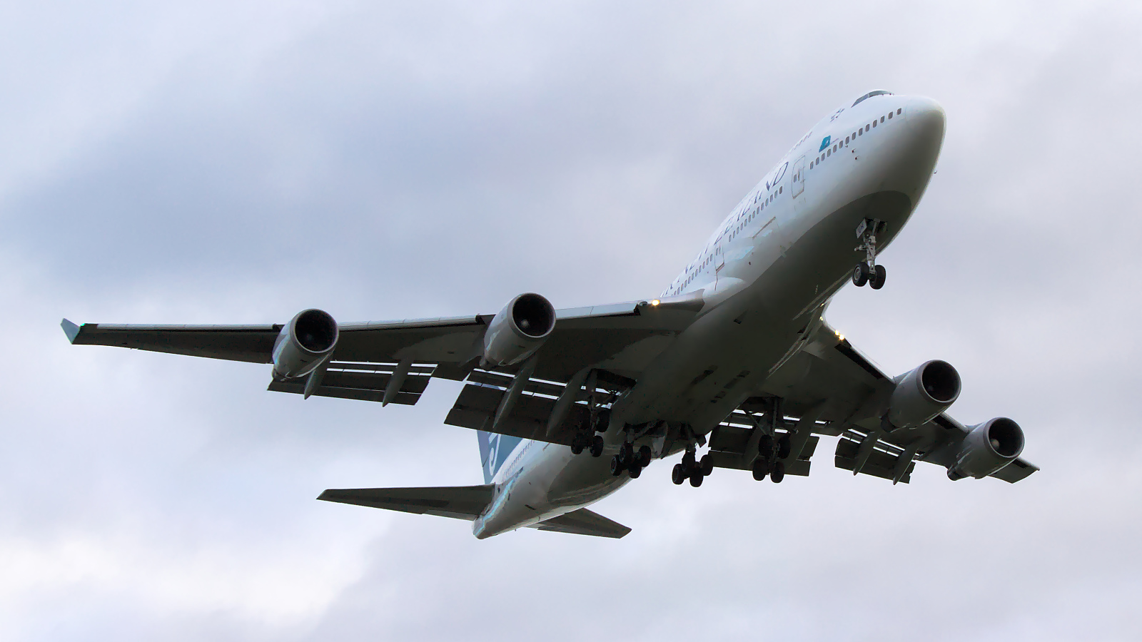 ZK-SUH ✈ Air New Zealand Boeing 747-475 @ London-Heathrow
