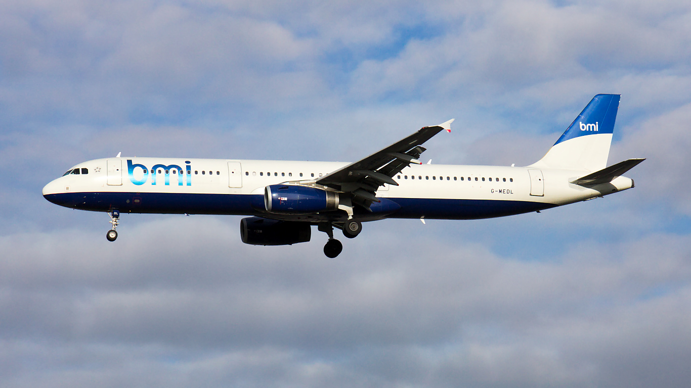 G-MEDL ✈ bmi British Midland Airbus A321-231 @ London-Heathrow