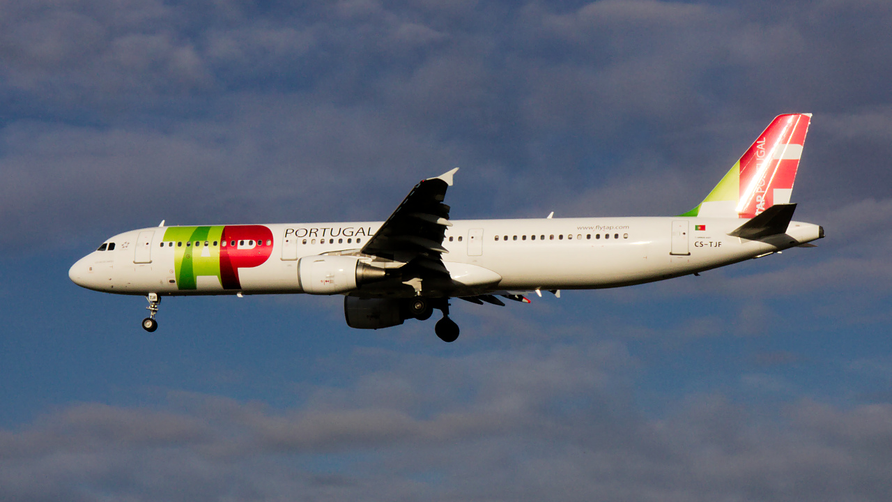 CS-TJF ✈ TAP Portugal Airbus A321-211 @ London-Heathrow