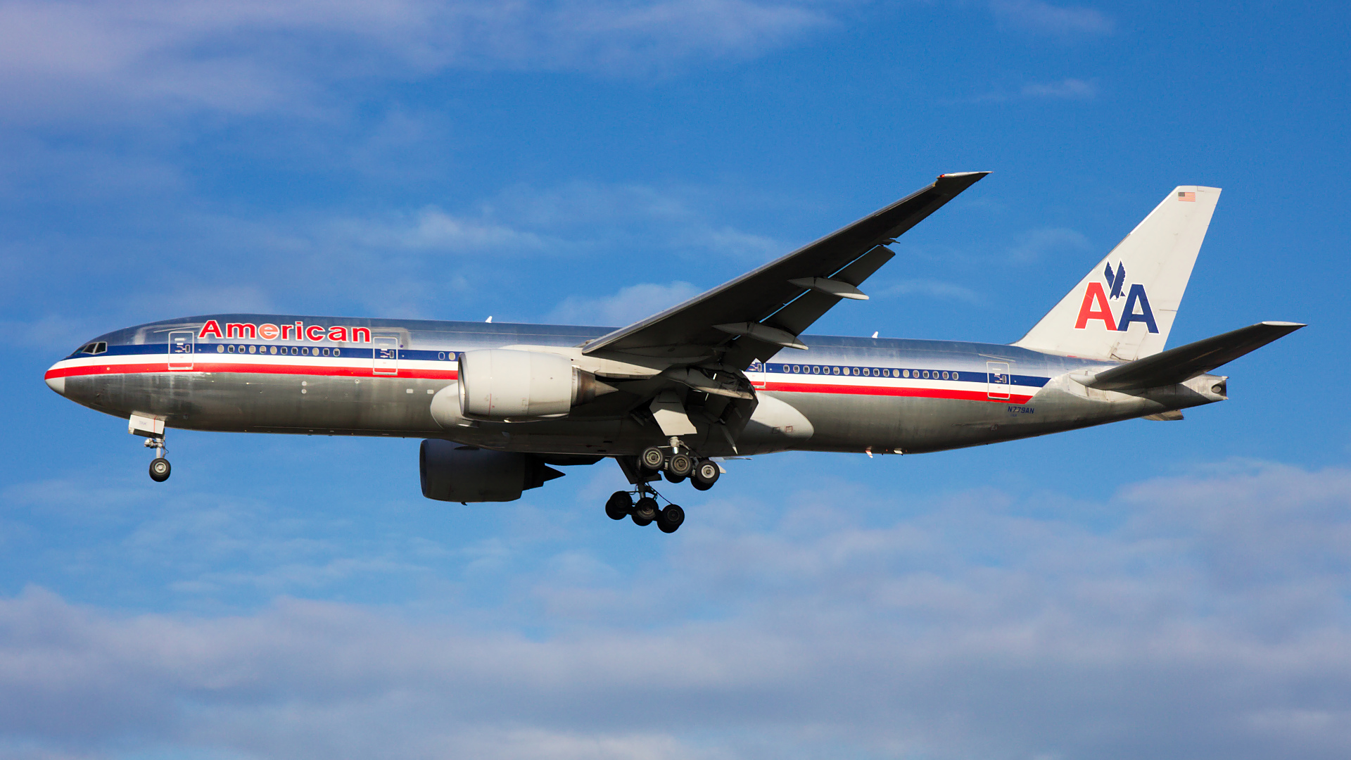 N779AN ✈ American Airlines Boeing 777-223ER @ London-Heathrow