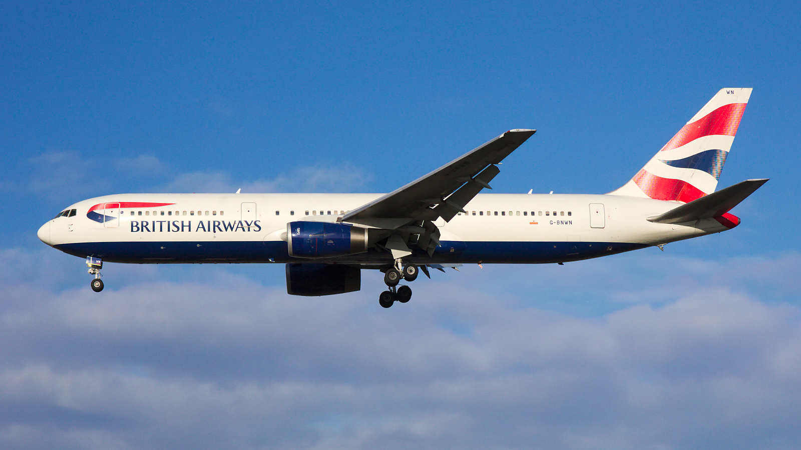 G-BNWN ✈ British Airways Boeing 767-336ER @ London-Heathrow