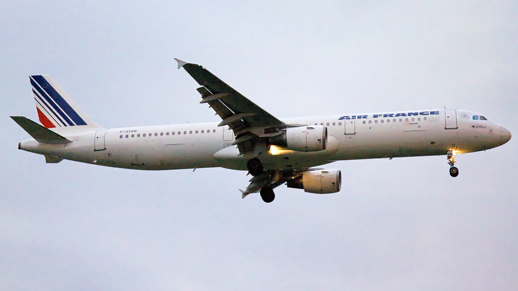 F-GTAH ✈ Air France Airbus A321-211 @ London-Heathrow