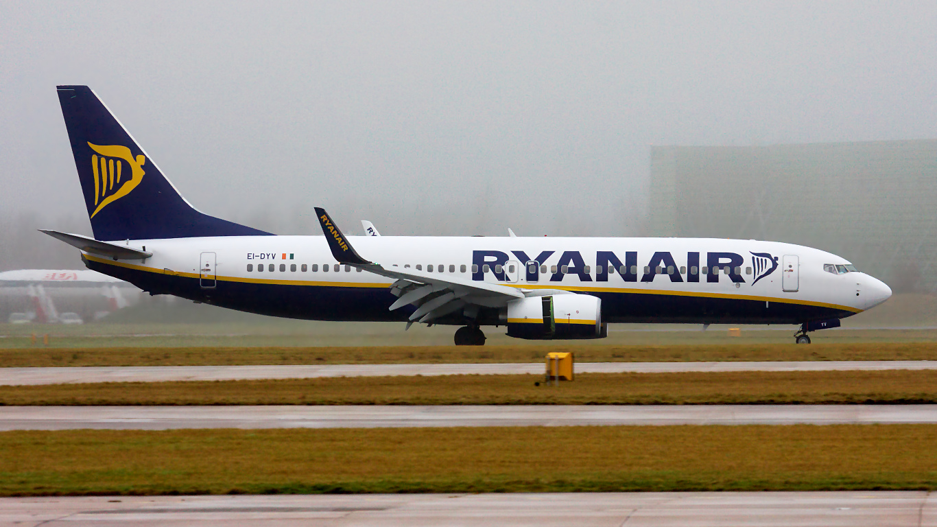 EI-DYV ✈ Ryanair Boeing 737-8AS @ Manchester