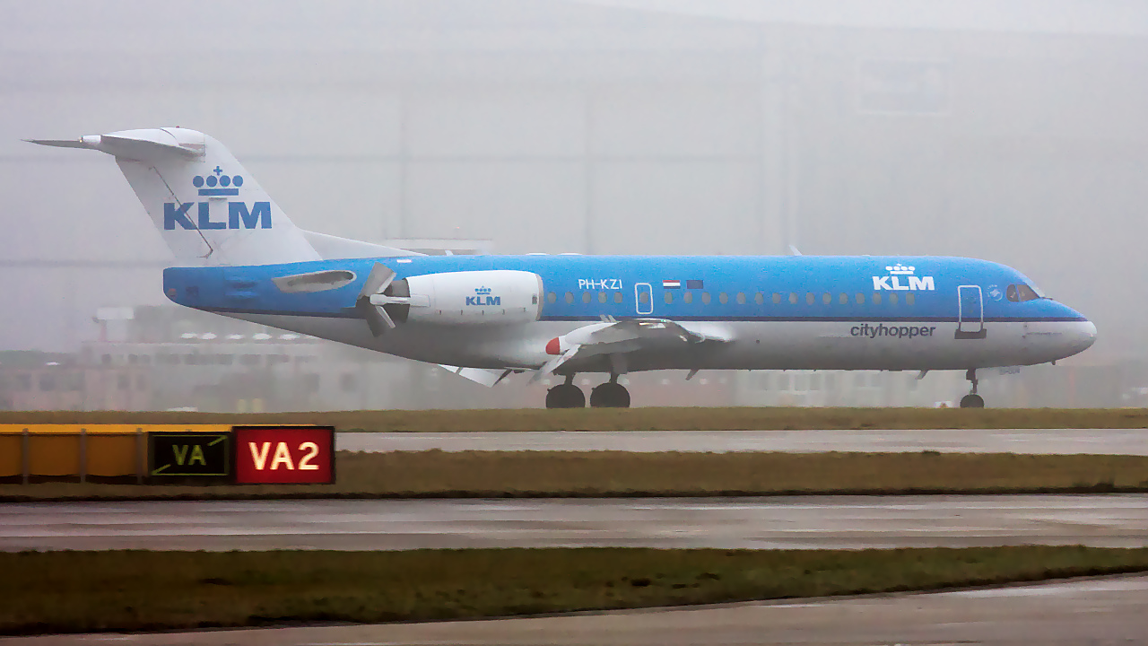 PH-KZI ✈ KLM Cityhopper Fokker 70 (F28-0070) @ Manchester