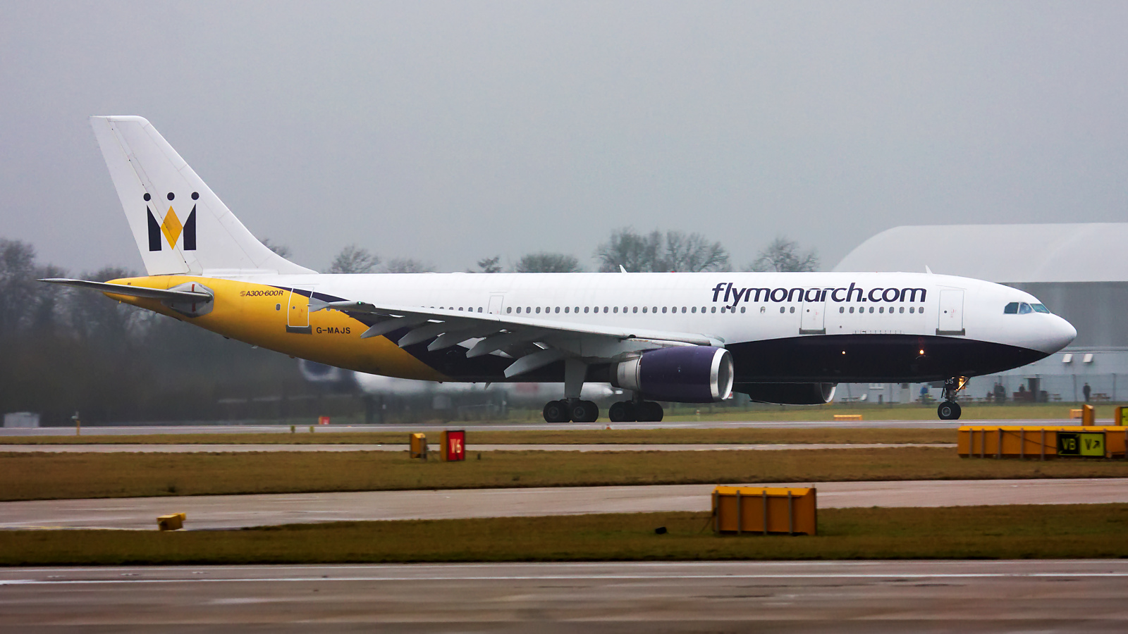G-MAJS ✈ Monarch Airlines Airbus A300B4-605R @ Manchester