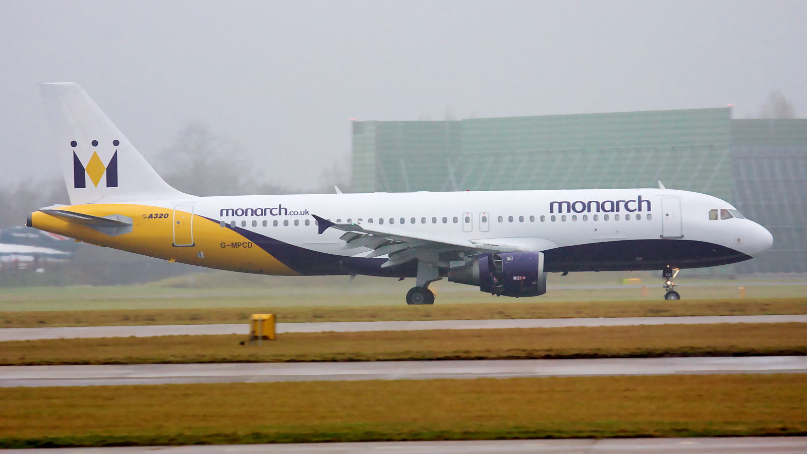 G-MPCD ✈ Monarch Airlines Airbus A320-231 @ Manchester