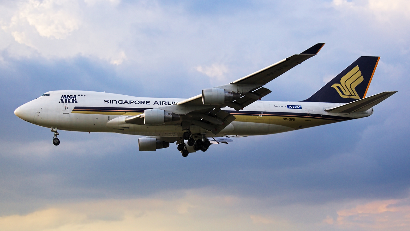 9V-SFD ✈ Singapore Airlines Cargo Boeing 747-412F @ London-Heathrow