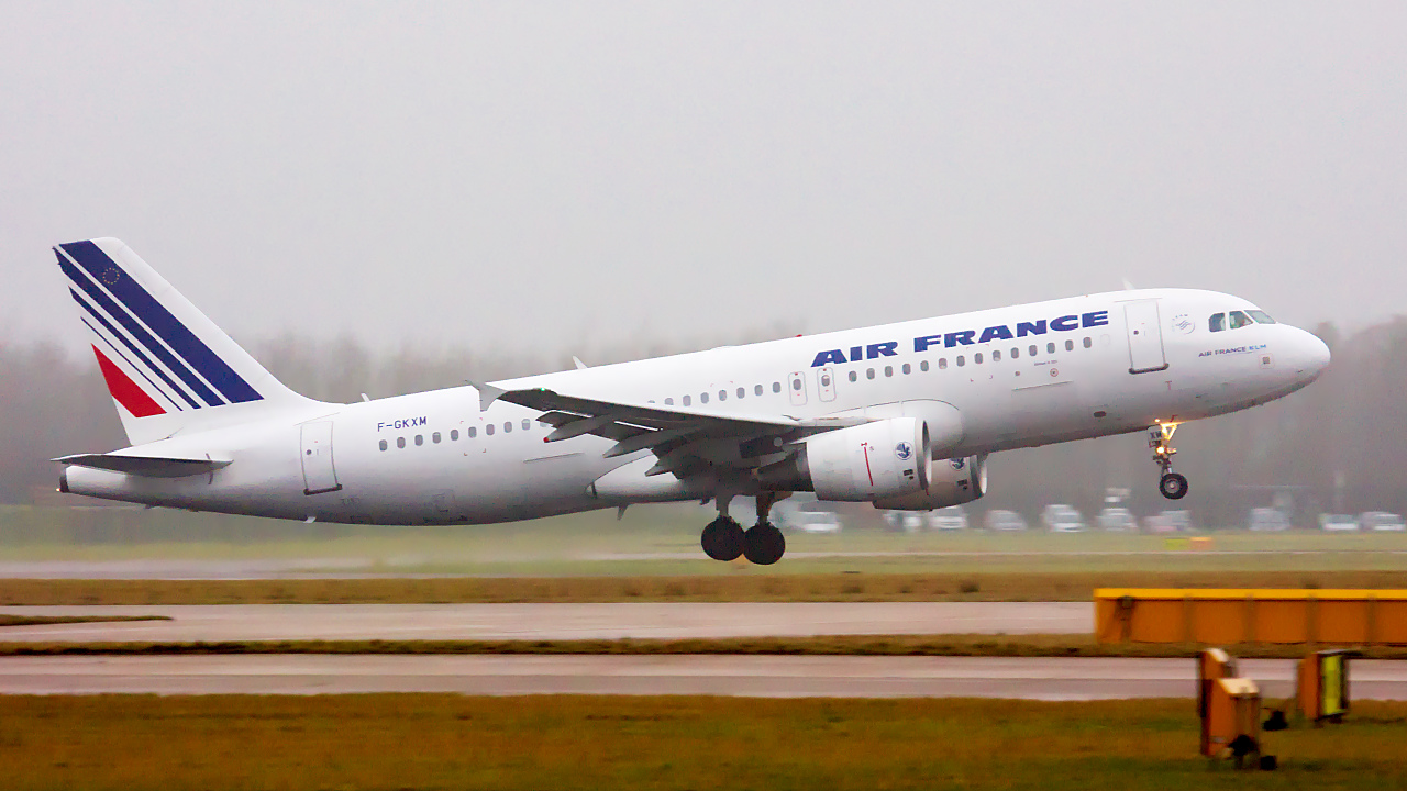 F-GKXM ✈ Air France Airbus A320-214 @ Manchester