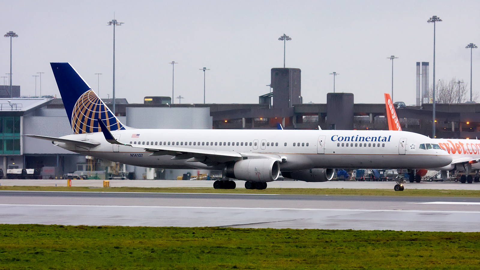 N14107 ✈ Continental Airlines Boeing 757-224 @ Manchester