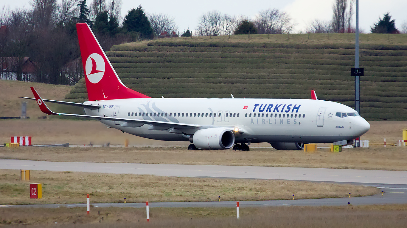TC-JHF ✈ Turkish Airlines Boeing 737-8F2 @ Birmingham