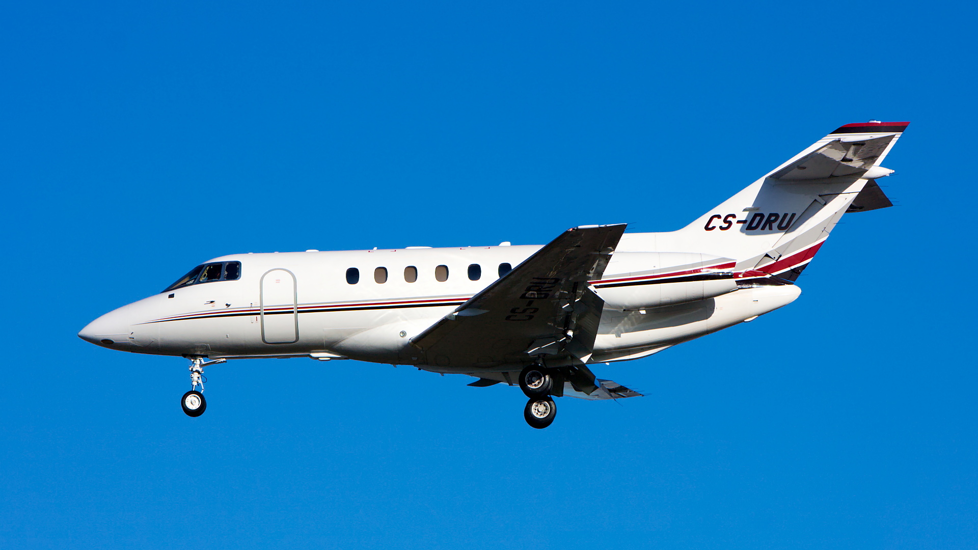 CS-DRU ✈ NetJets Transportes Aéreos Hawker-Beechcraft Hawker 800XPi @ London-Heathrow