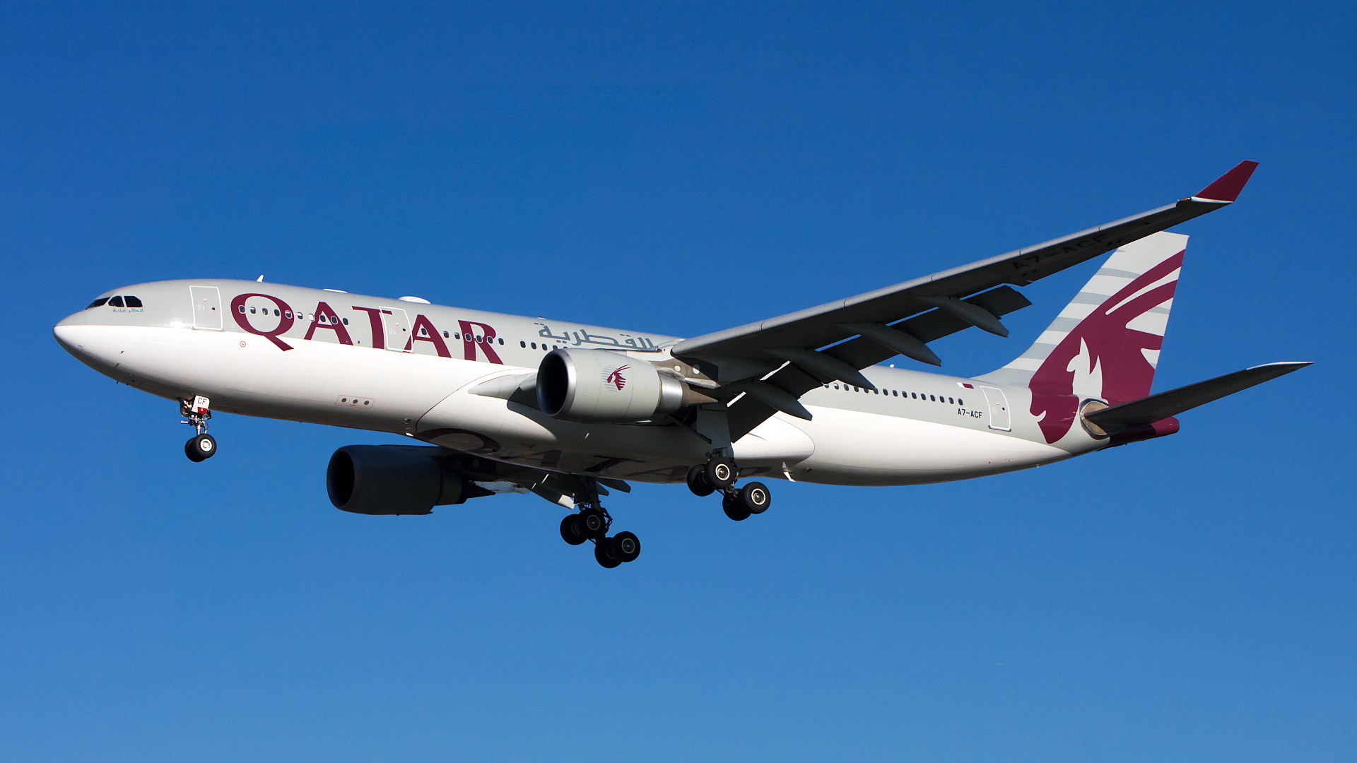 A7-ACF ✈ Qatar Airways Airbus A330-202 @ London-Heathrow