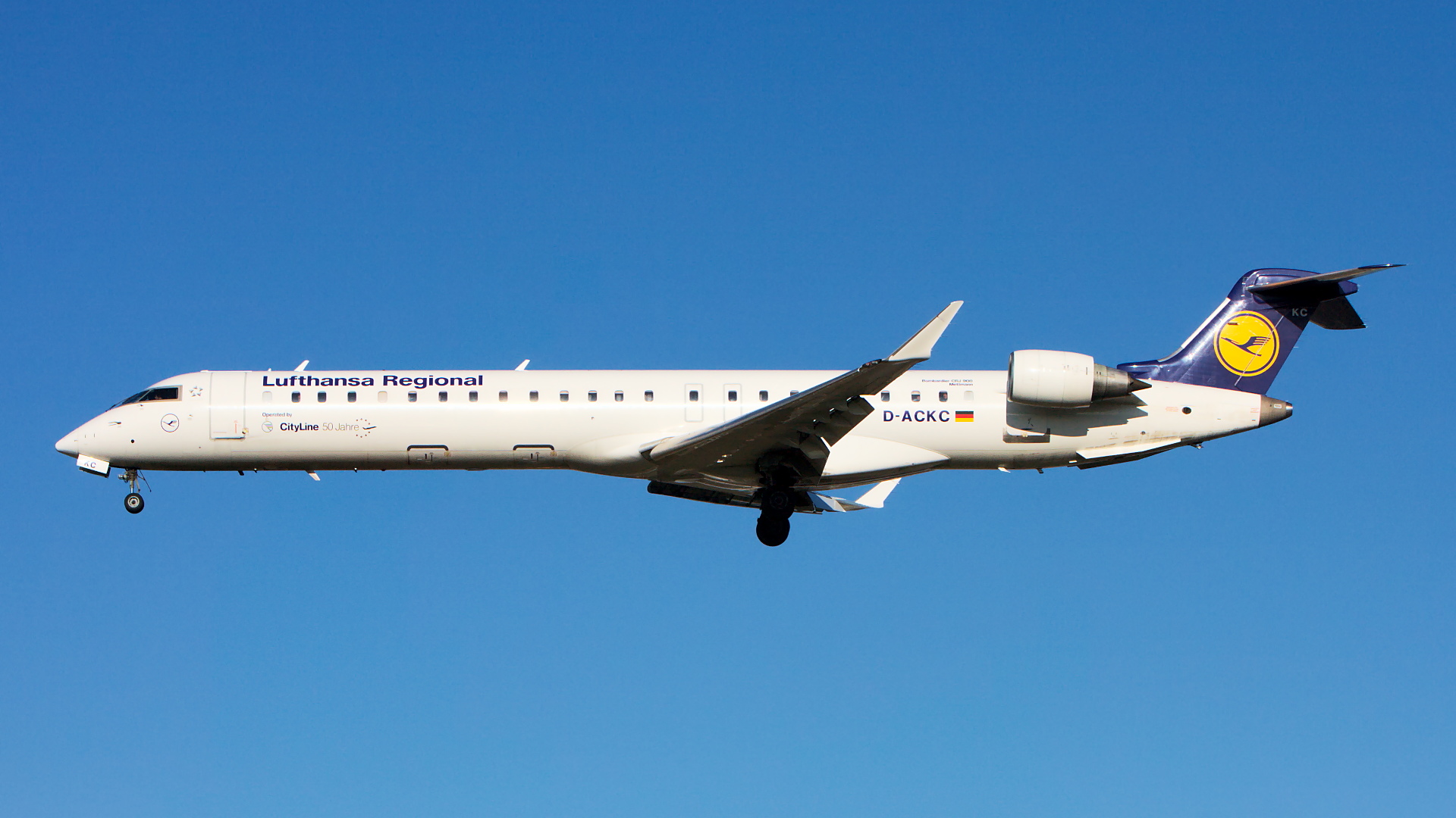 D-ACKC ✈ Lufthansa Regional Canadair CL-600-2D24 CRJ-900 @ London-Heathrow