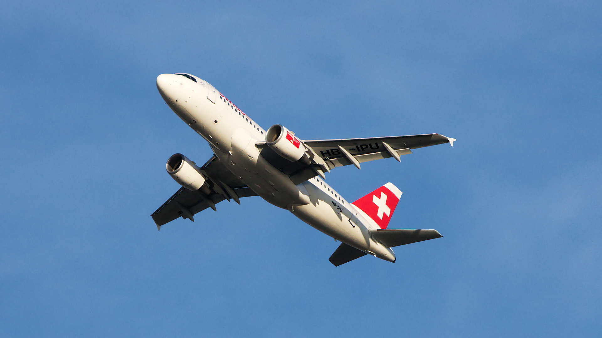 HB-IPU ✈ Swiss International Air Lines Airbus A319-112 @ London-Heathrow