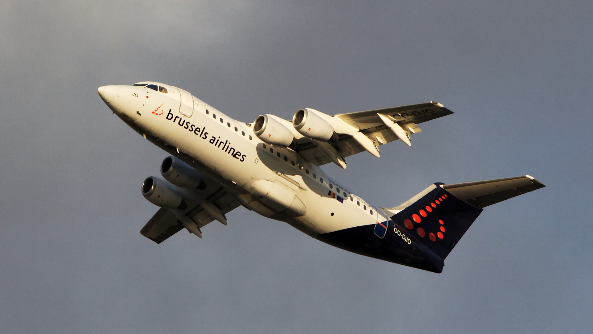 OO-DJO ✈ Brussels Airlines British Aerospace Avro RJ85 @ London-Heathrow