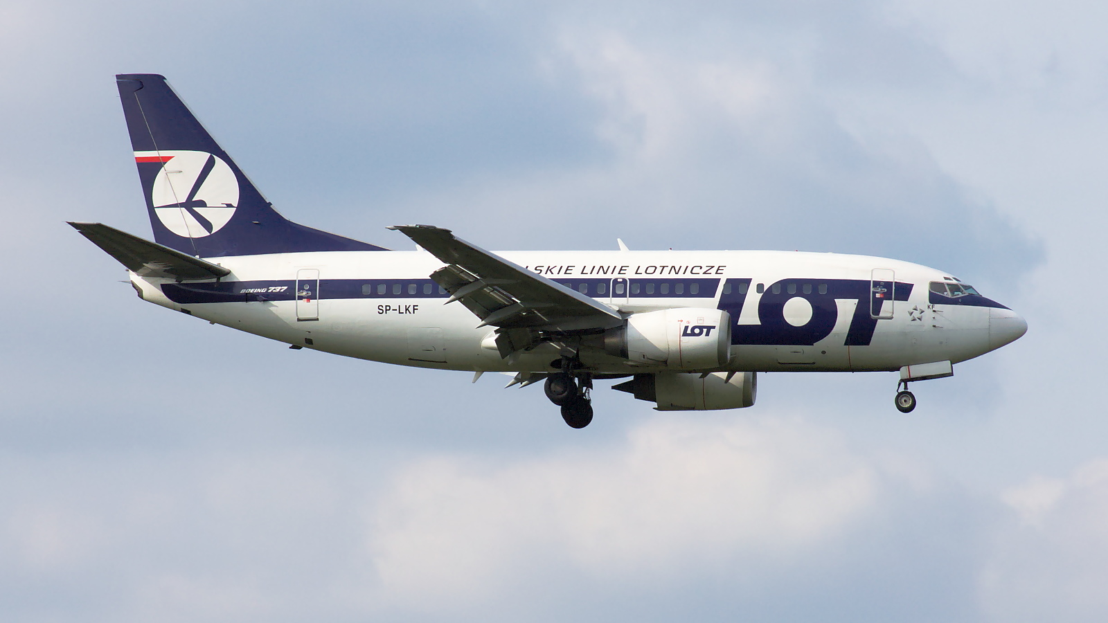 SP-LKF ✈ LOT Polish Airlines Boeing 737-55D @ London-Heathrow