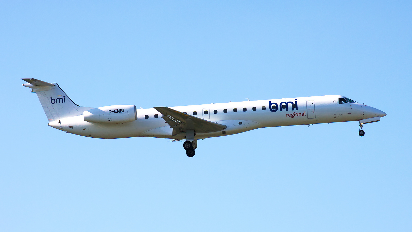 G-EMBI ✈ bmi regional Embraer ERJ-145EU @ London-Heathrow