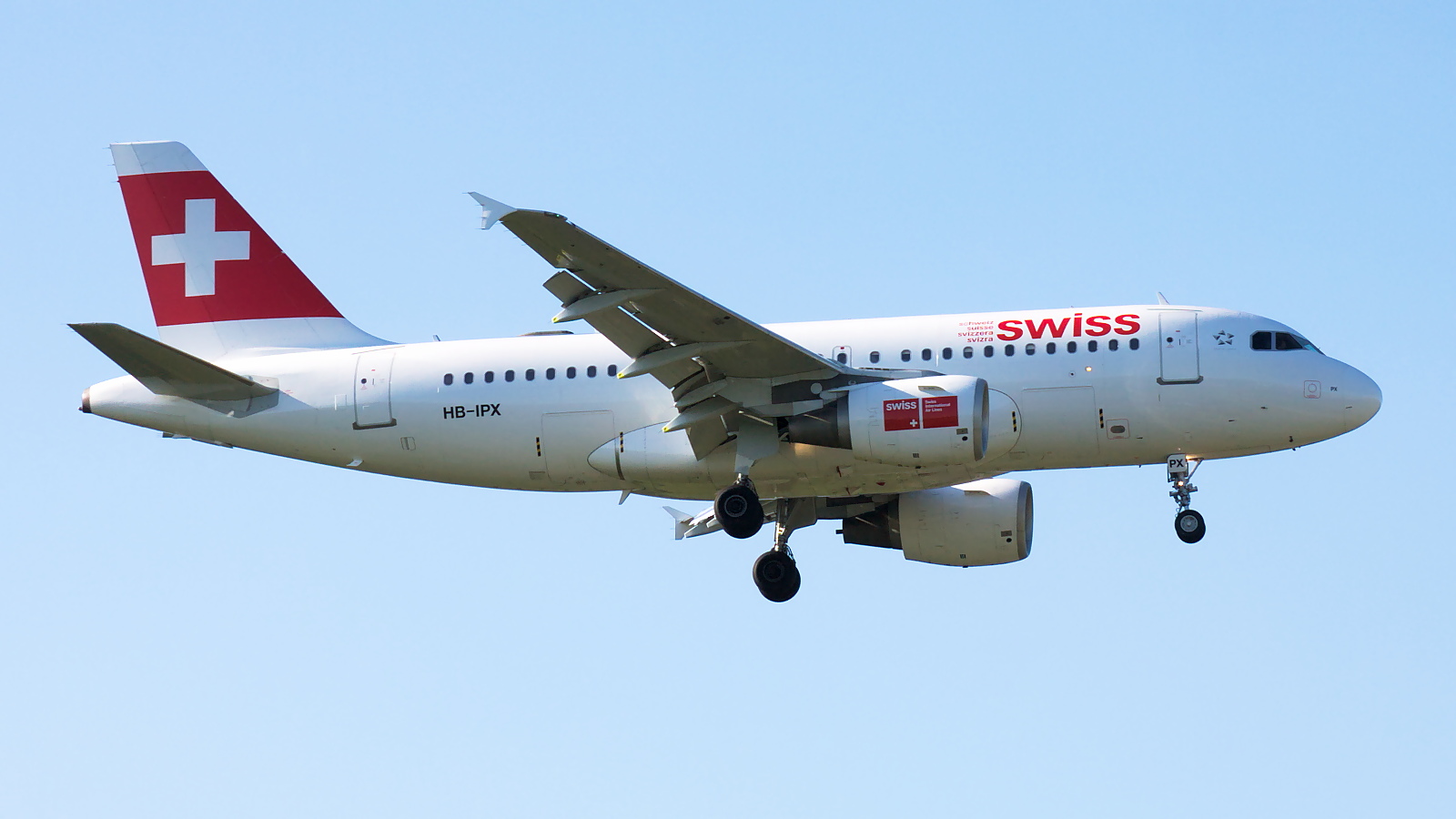 HB-IPX ✈ Swiss International Air Lines Airbus A319-112 @ London-Heathrow