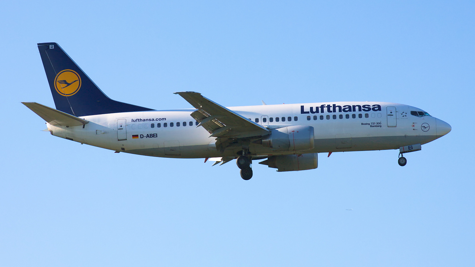 D-ABEI ✈ Lufthansa Boeing 737-330 @ London-Heathrow